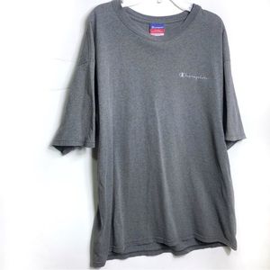 Vintage 2001 Champion T-shirt script at chest